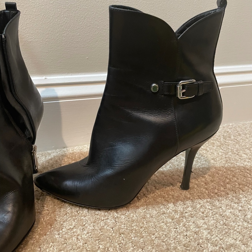 Longchamp Black Leather Booties Sz 8 (Retail $785) - Picture 4 of 12